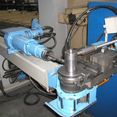 Bending pipes and profiles