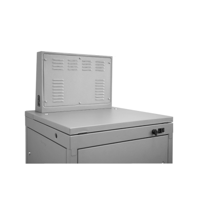 Access to the enabling system unlocking all drawers manually - only for authorized persons holding the key